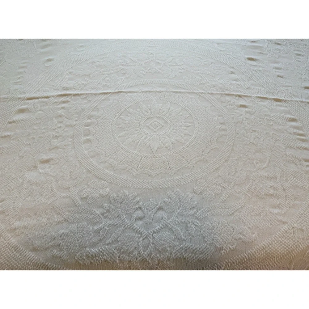Vintage White Matelassé Bedspread 100% Cotton Jacquard Fringed Queen Coverlet
